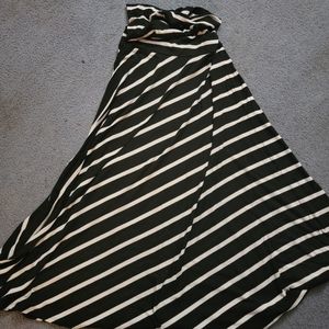 Black and White Maxi skirt, M